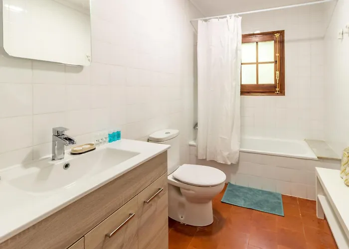 M De Puigsec - Mas Rural Al Ripolles * Girona