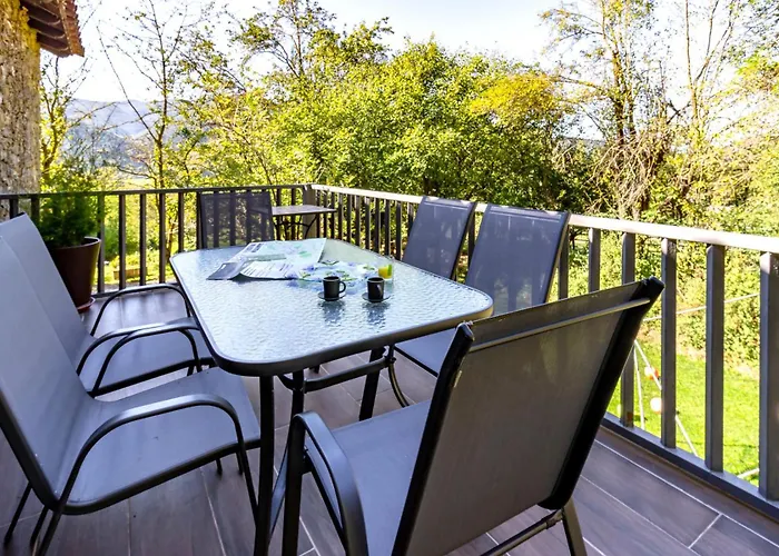 M De Puigsec - Mas Rural Al Ripolles Nyaraló *