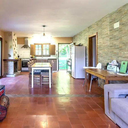 Casa de Férias M De Puigsec Mas Rural Al Ripolles