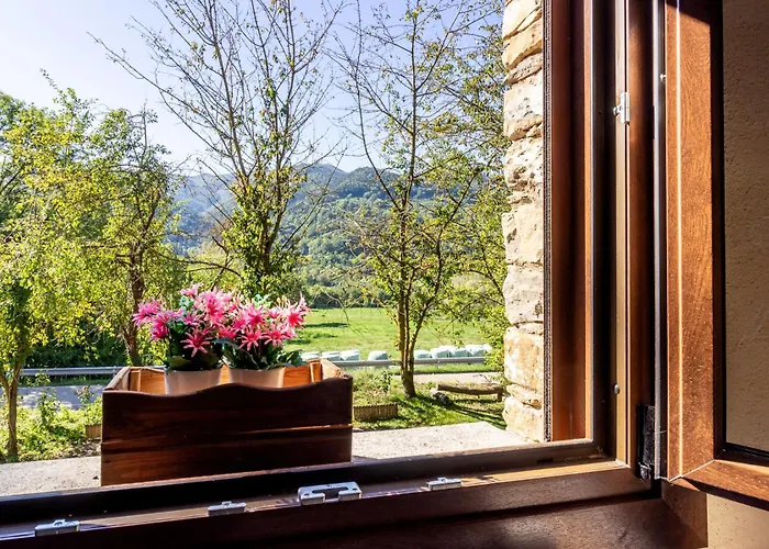 M De Puigsec - Mas Rural Al Ripolles Feriehus Girona